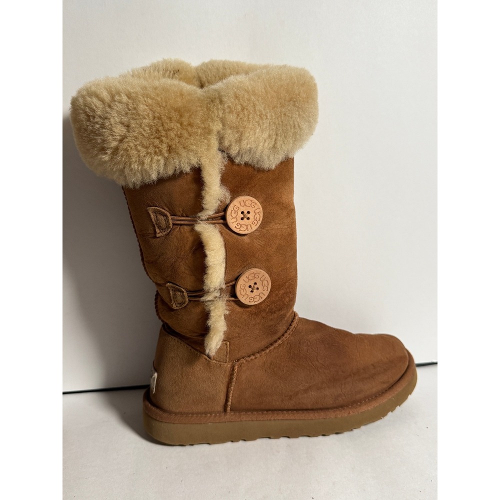 UGG Women Bailey Button Triplet II Chestnut Boots Winter Cozy Boho Size 7